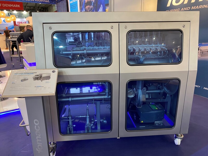 Fomaco presenteert wasmachine voor injectoren 